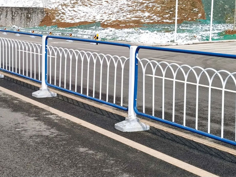 PVC道路護欄